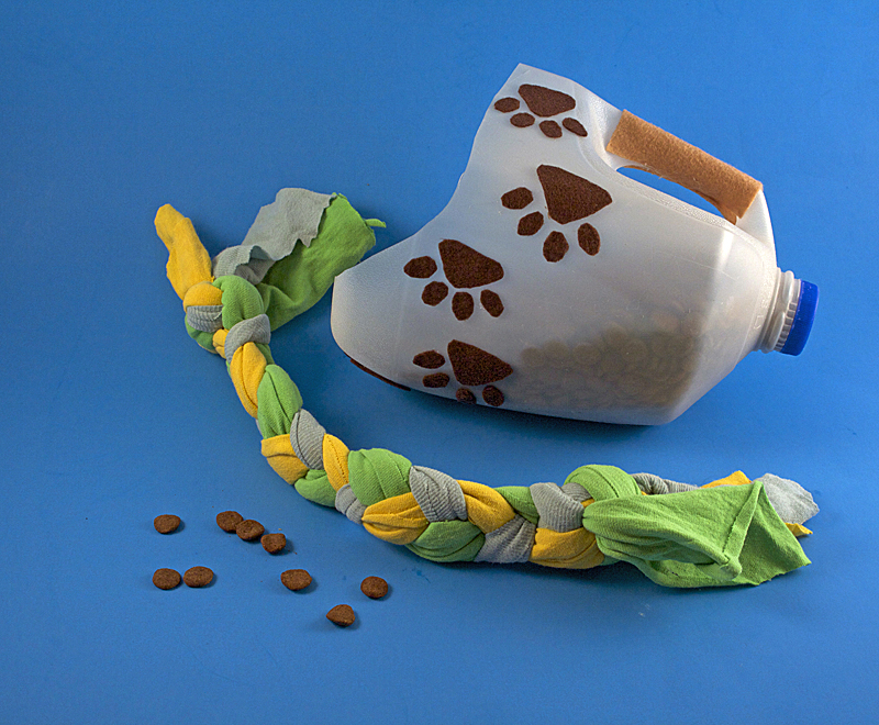 Pet Crafts: Dog Food Scoop and T-shirt Toy · Kix Cereal